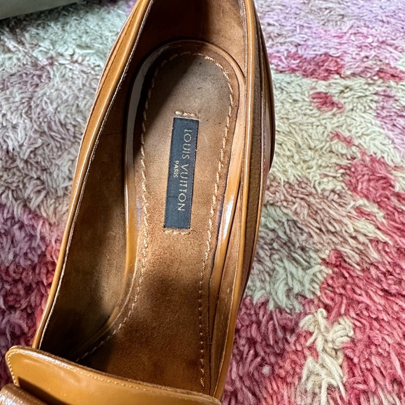 LOUIS VUITTON BALMORAL BROGUE PUMP IN BROWN, size 37 1/2 - Picture 3 of 16